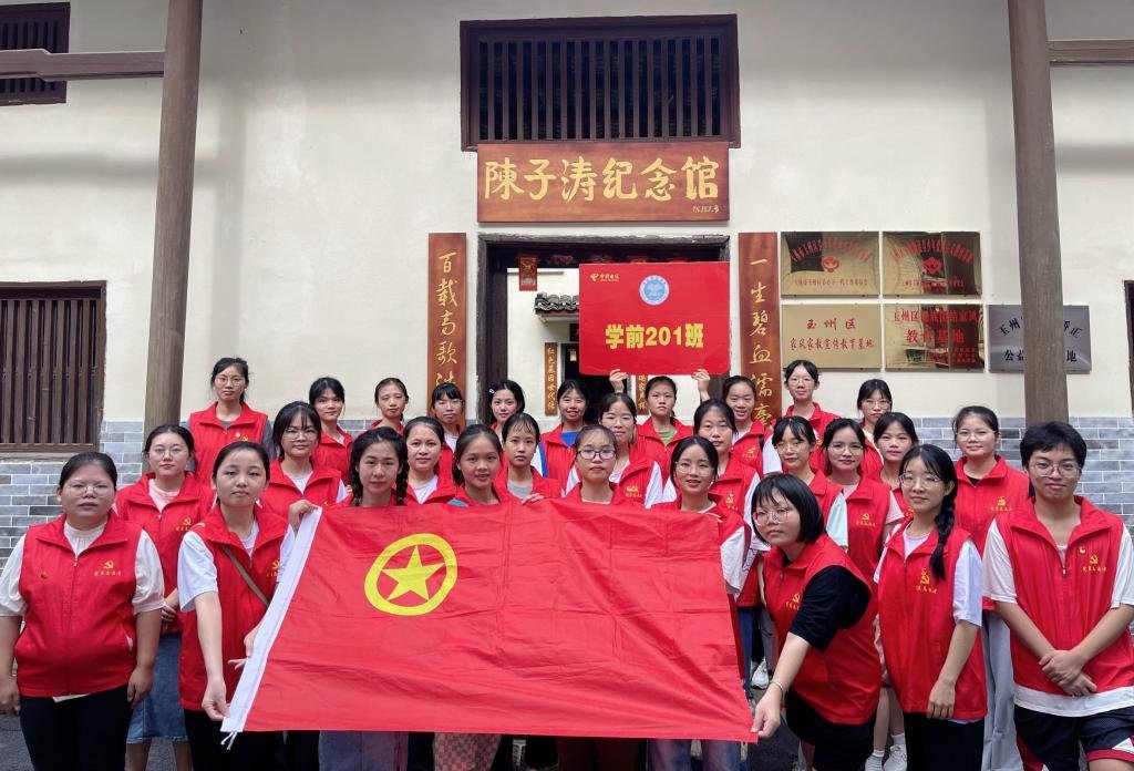 弦外清音：无锡工艺职业技术学院古琴斫制技艺非遗传承实践纪实